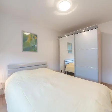 Feriehus Stella Maris With Garage And Garden By Interhome